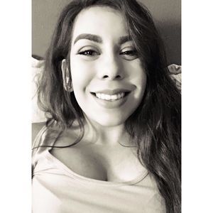 Meet your Posher, Ivette